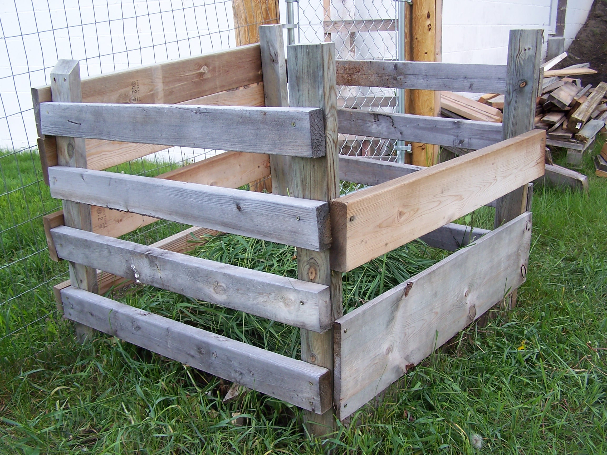 Homemade Compost Bin wood projects pictures DIY PDF Plans 